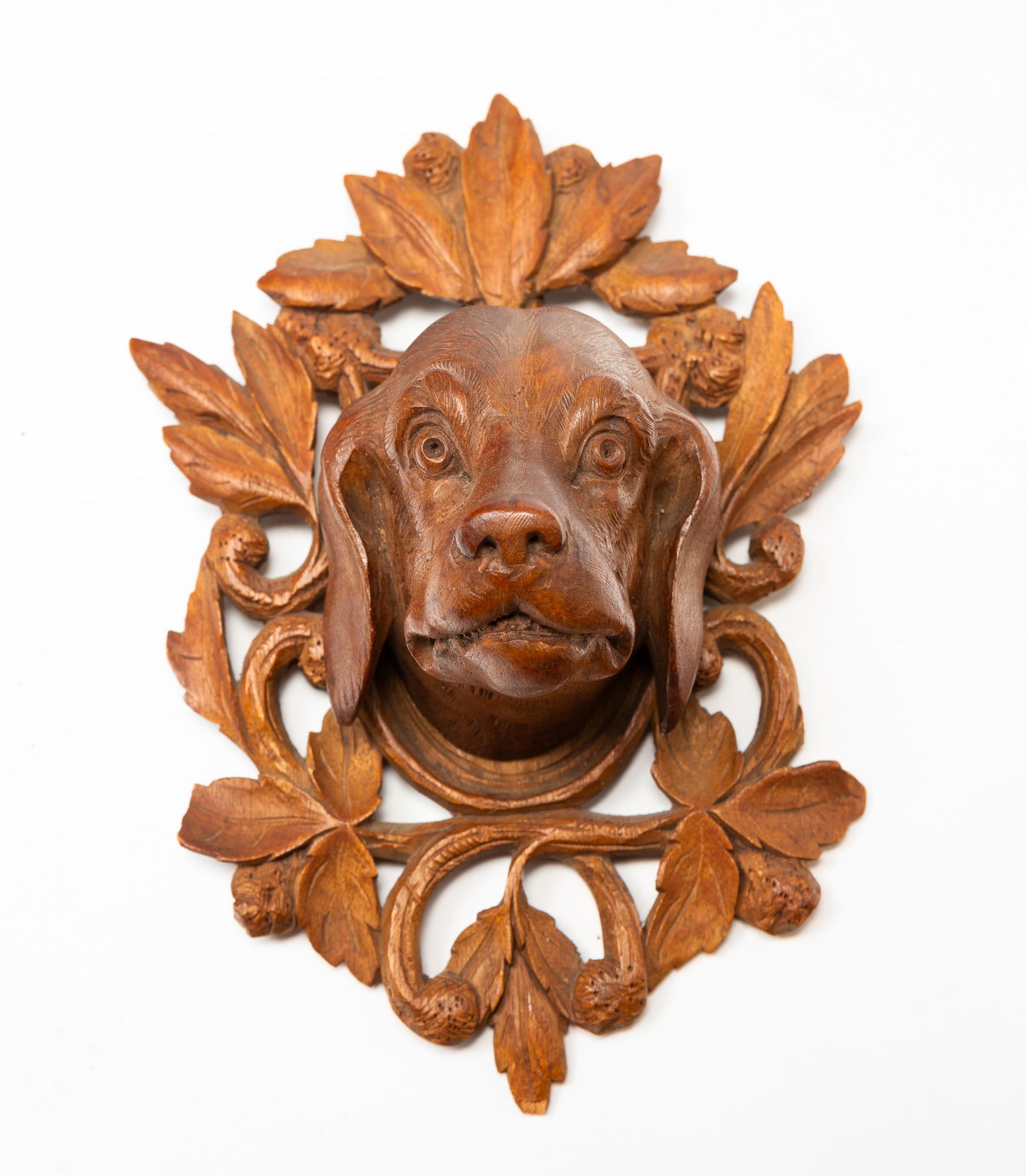 CLEMENT SESTI (ITALIAN-SWISS, 1807-1888) BLACK FOREST CARVED DOG HEAD WALL PLAQUE. (1 of 3)
