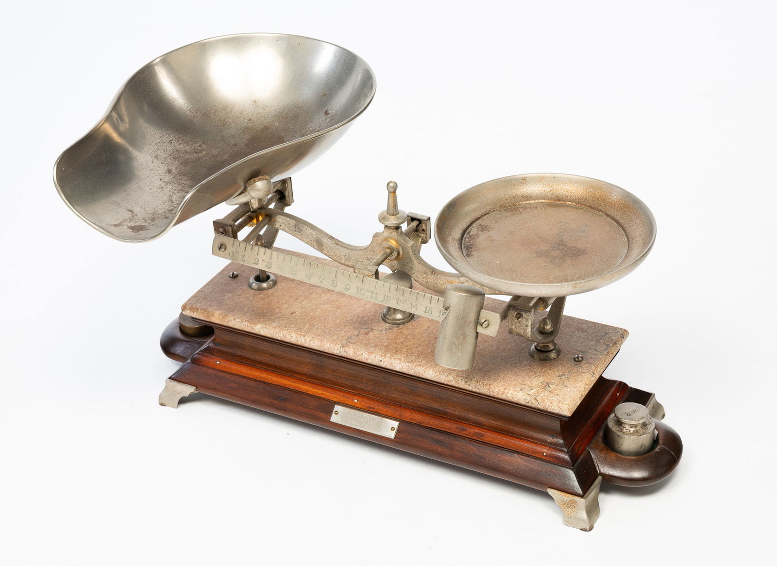 HENRY TROEMNER, PHILADELPHIA, PENNSYLVANIA BALANCE SCALES. (1 of 6)