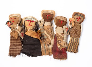 FIVE PERUVIAN CHANCAY BURIAL DOLLS.