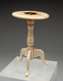 AMERICAN QUEEN ANNE STYLE SCRIMSHAW MINIATURE CANDLESTAND.