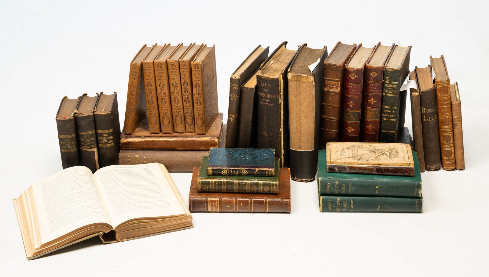 LARGE COLLECTION OF BOOKS, INCL. SIX-VOLUME SET OF "WINNING OF THE WEST" BY THEODORE ROOSEVELT (1 of 8)