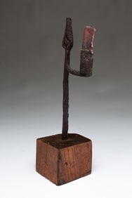 AMERICAN WROUGHT IRON AND WOOD TABLETOP RUSH LIGHT CANDLEHOLDER.