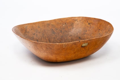 AMERICAN HAND-HEWN BURLWOOD BOWL WITH BRASS PLAQUE ENGRAVED "1730".