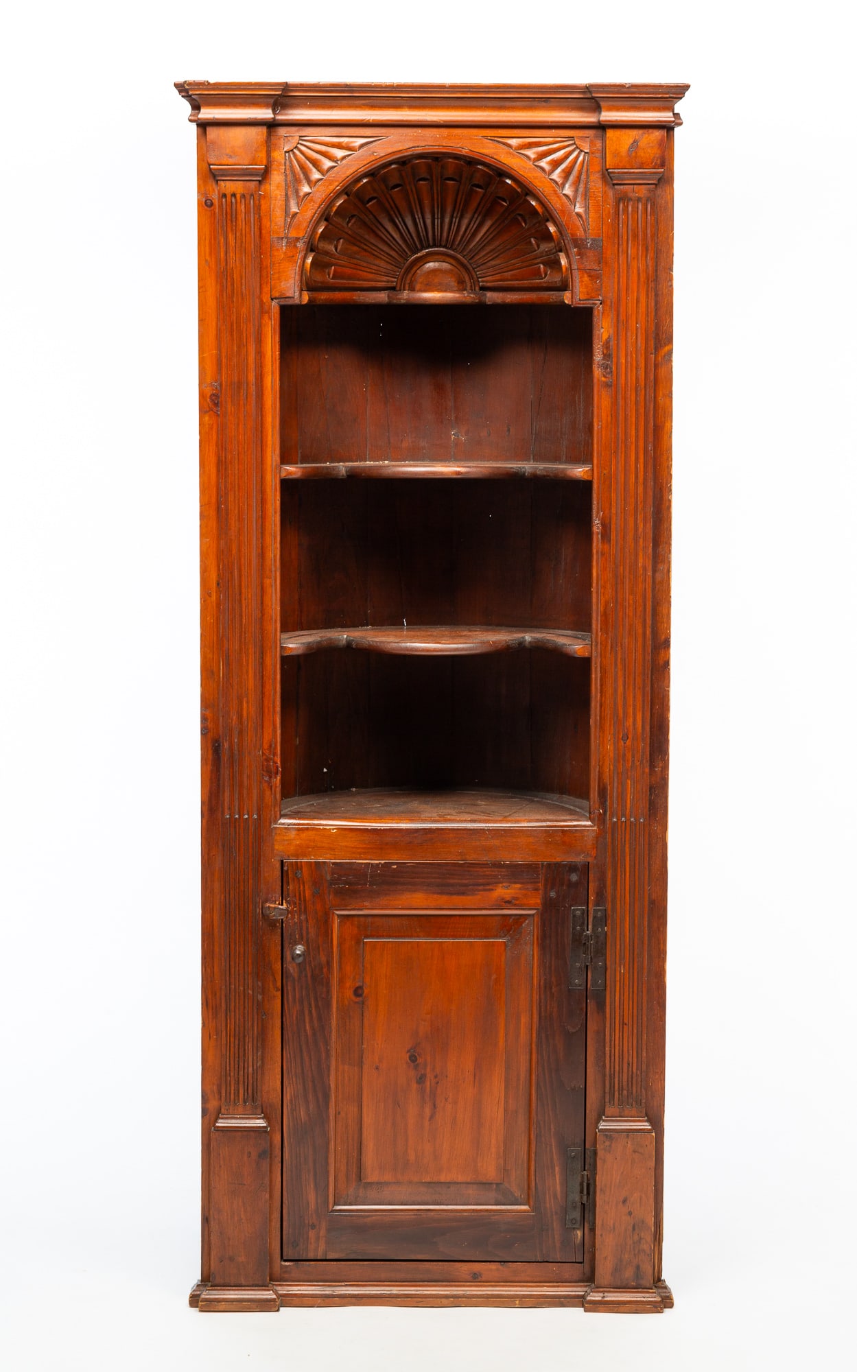 COLONIAL REVIVAL ARCHITECTURAL CORNER CUPBOARD. (1 of 6)