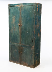 AMERICAN COUNTRY PAINTED POPLAR FLAT-WALL CUPBOARD.