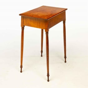 AMERICAN SHERATON TIGER MAPLE STAND.