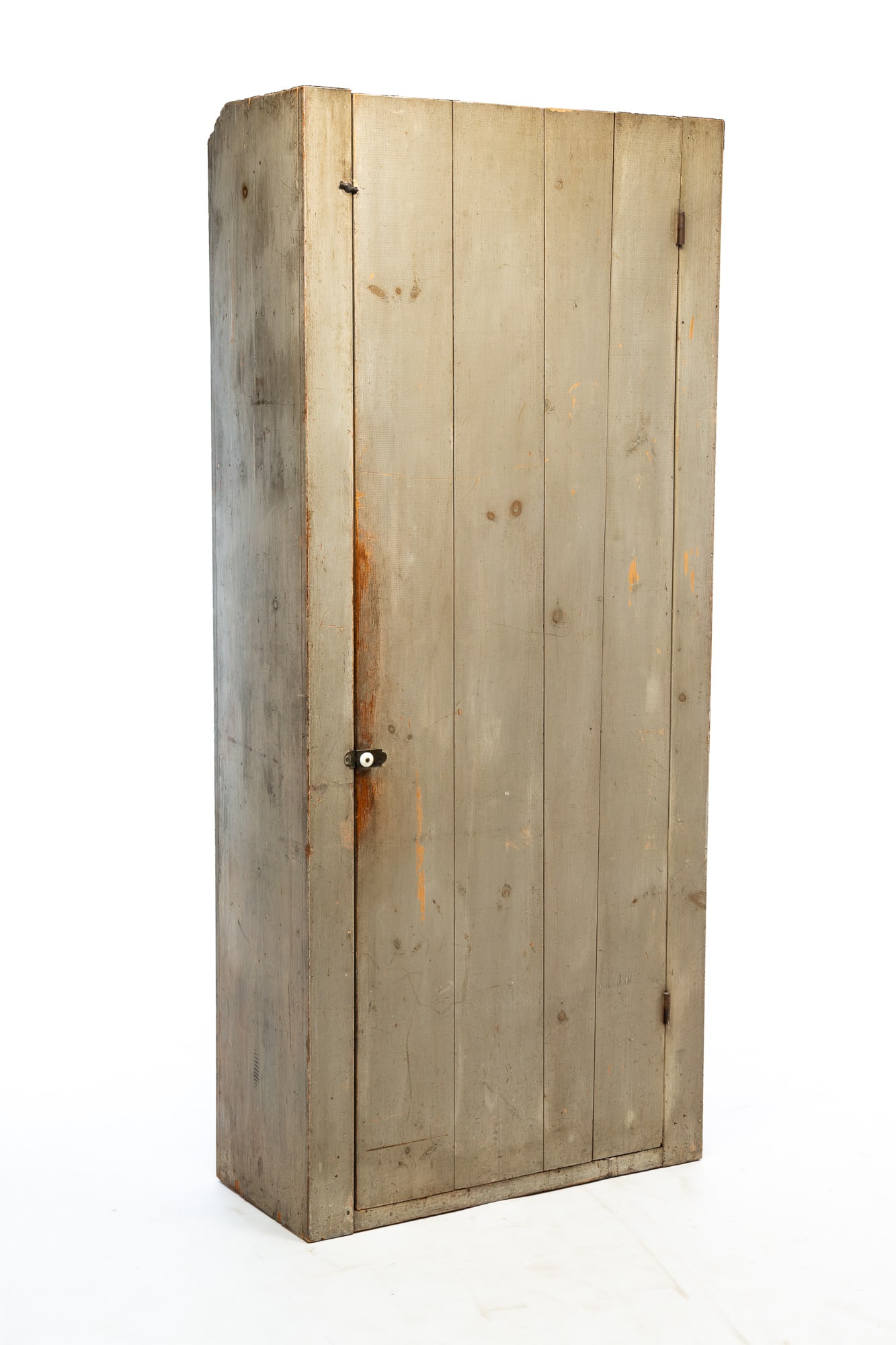 AMERICAN PAINTED FLATWALL CUPBOARD. (1 of 7)