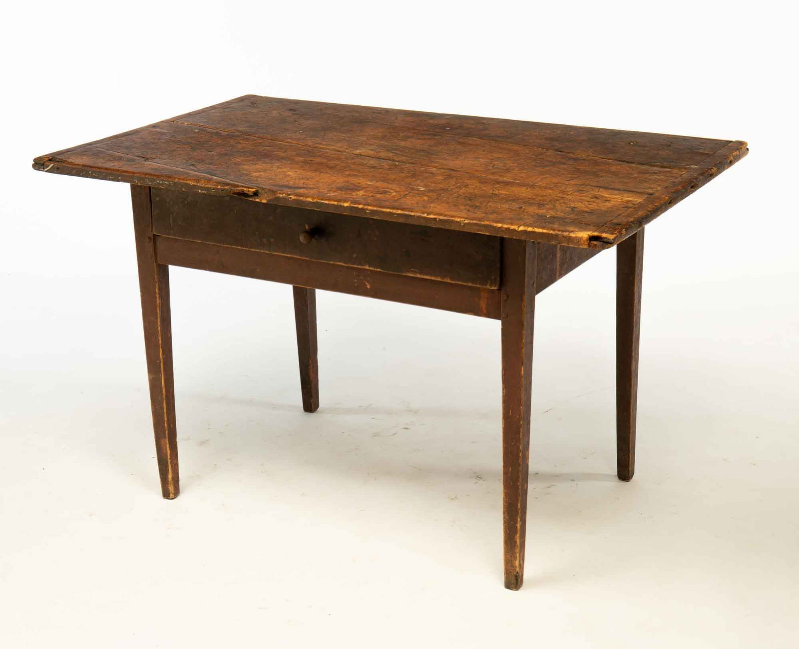 AMERICAN HEPPLEWHITE REDDISH-BROWN WASHED PINE ONE-DRAWER WORK TABLE. (1 of 5)