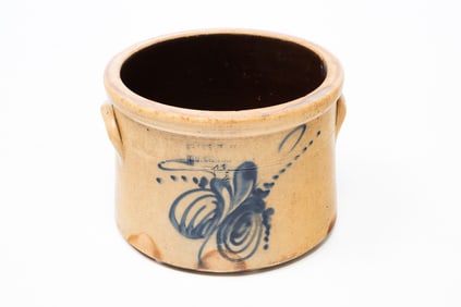 FRANK B. NORTON (WORCHESTER, MASSACHUSETTS) COBALT-DECORATED STONEWARE CAKE CROCK.