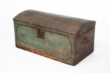 AMERICAN PAINT-DECORATED PINE DOME TOP TRUNK.
