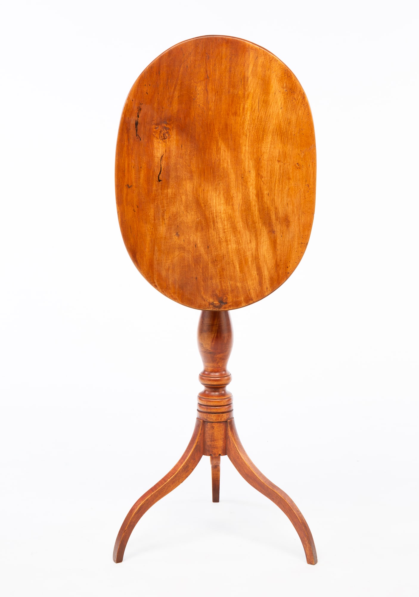 FEDERAL BIRCH TILT-TOP CANDLESTAND. (1 of 5)