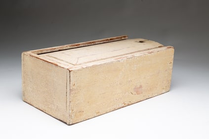 AMERICAN SLIDE LID BOX WITH INTERIOR TILL.