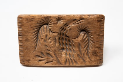 AMERICAN CARVED WOOD SPREAD-WINGED EAGLE BUTTER PRINT OR STAMP.
