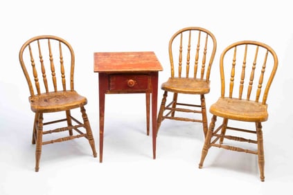 AMERICAN HEPPLEWHITE RED-PAINTED BIRCH ONE-DRAWER STAND PLUS THREE SPINDLE-BACK SIDE CHAIRS.