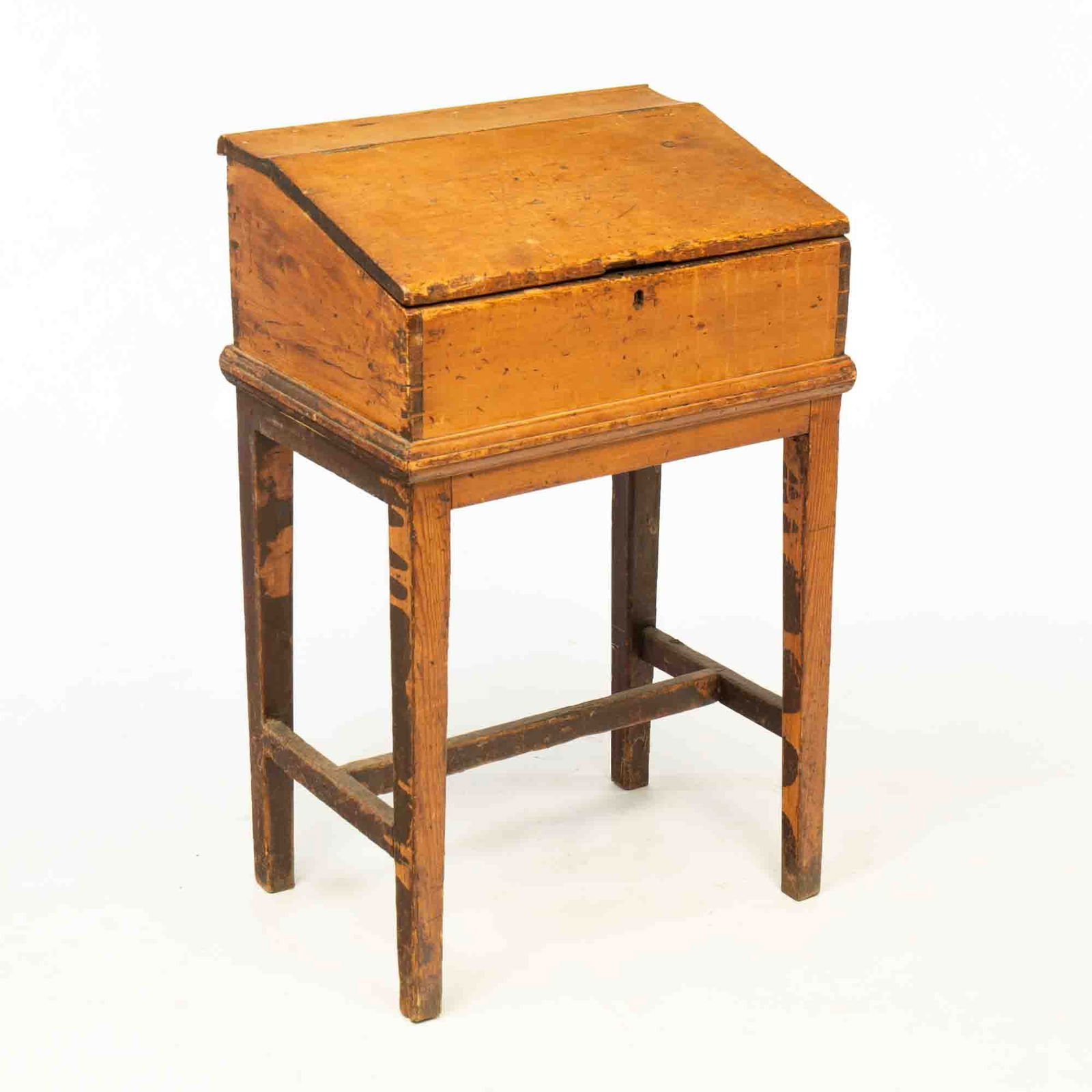 NEW ENGLAND PINE CLERK'S DESK. (1 of 6)