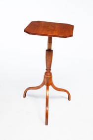 NEW HAMPSHIRE FEDERAL BIRCH CANDLESTAND.