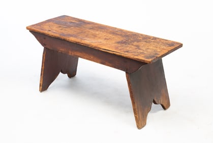 AMERICAN PAINTED BENCH.