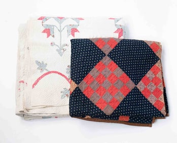 TWO AMERICAN QUILTED TEXTILES.
