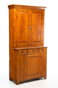 NEW ENGLAND PINE STEPBACK CUPBOARD.