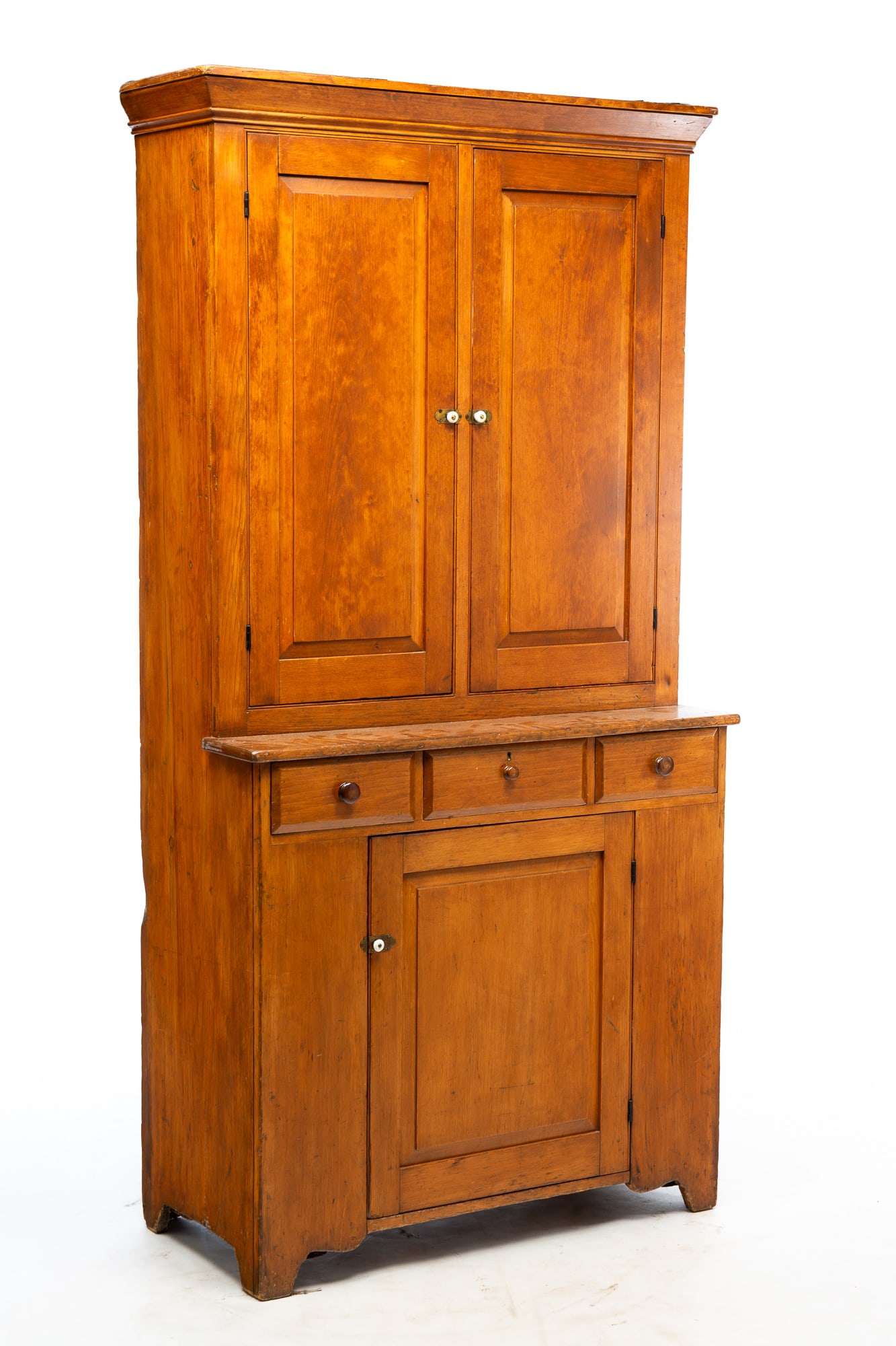 NEW ENGLAND PINE STEPBACK CUPBOARD. (1 of 7)
