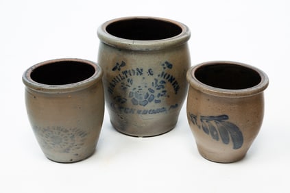 THREE AMERICAN COABLT-DECORATED STONEWARE JARS
