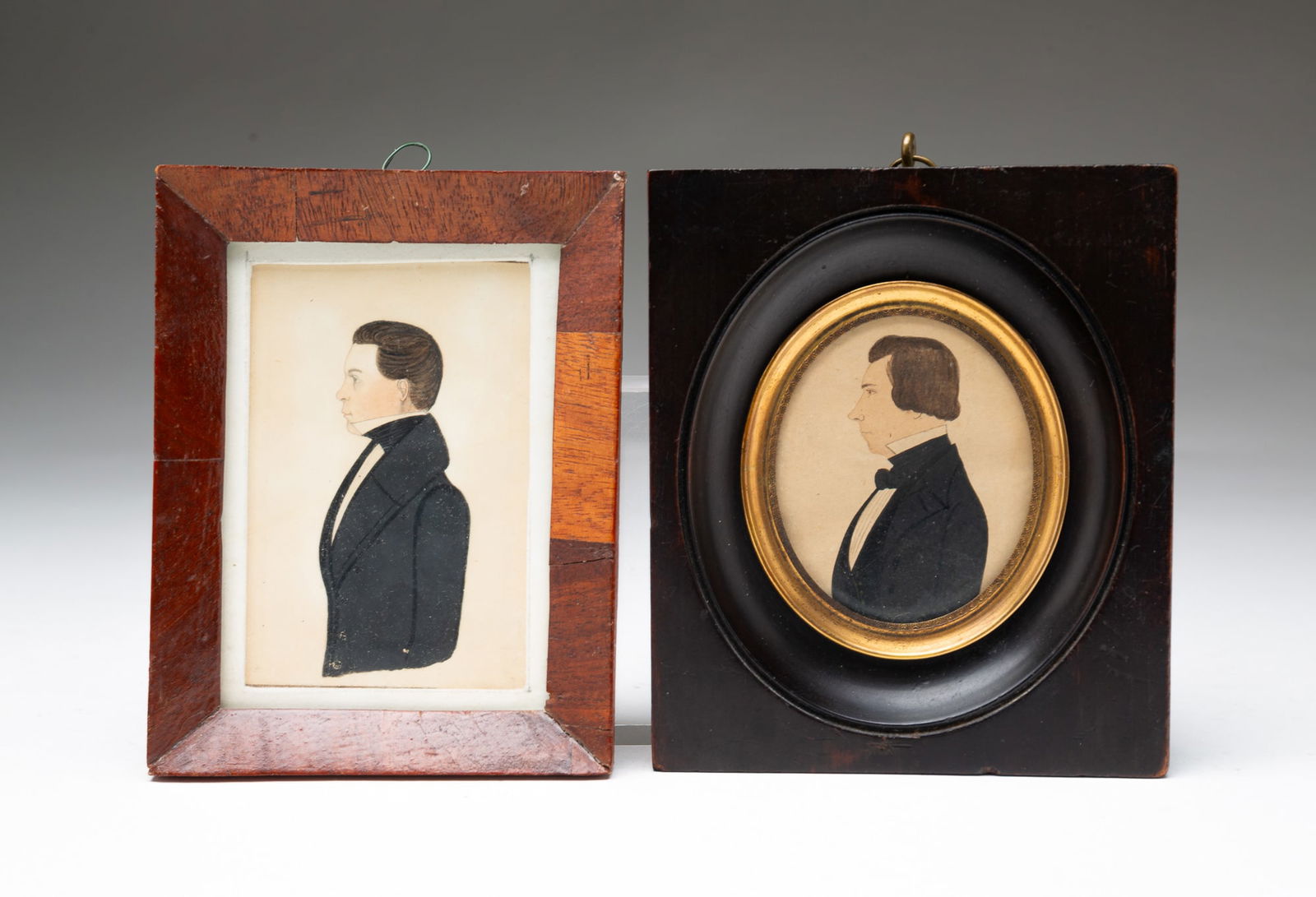 TWO AMERICAN SCHOOL MINIATURE INK AND WATERCOLOR PORTRAITS OF GENTLEMEN. (1 of 4)
