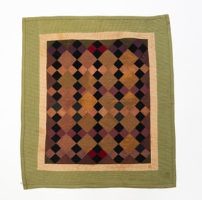 AMISH (HOLMES COUNTY, OHIO) COTTON AND WOOL "FOUR PATCH" CRIB QUILT.