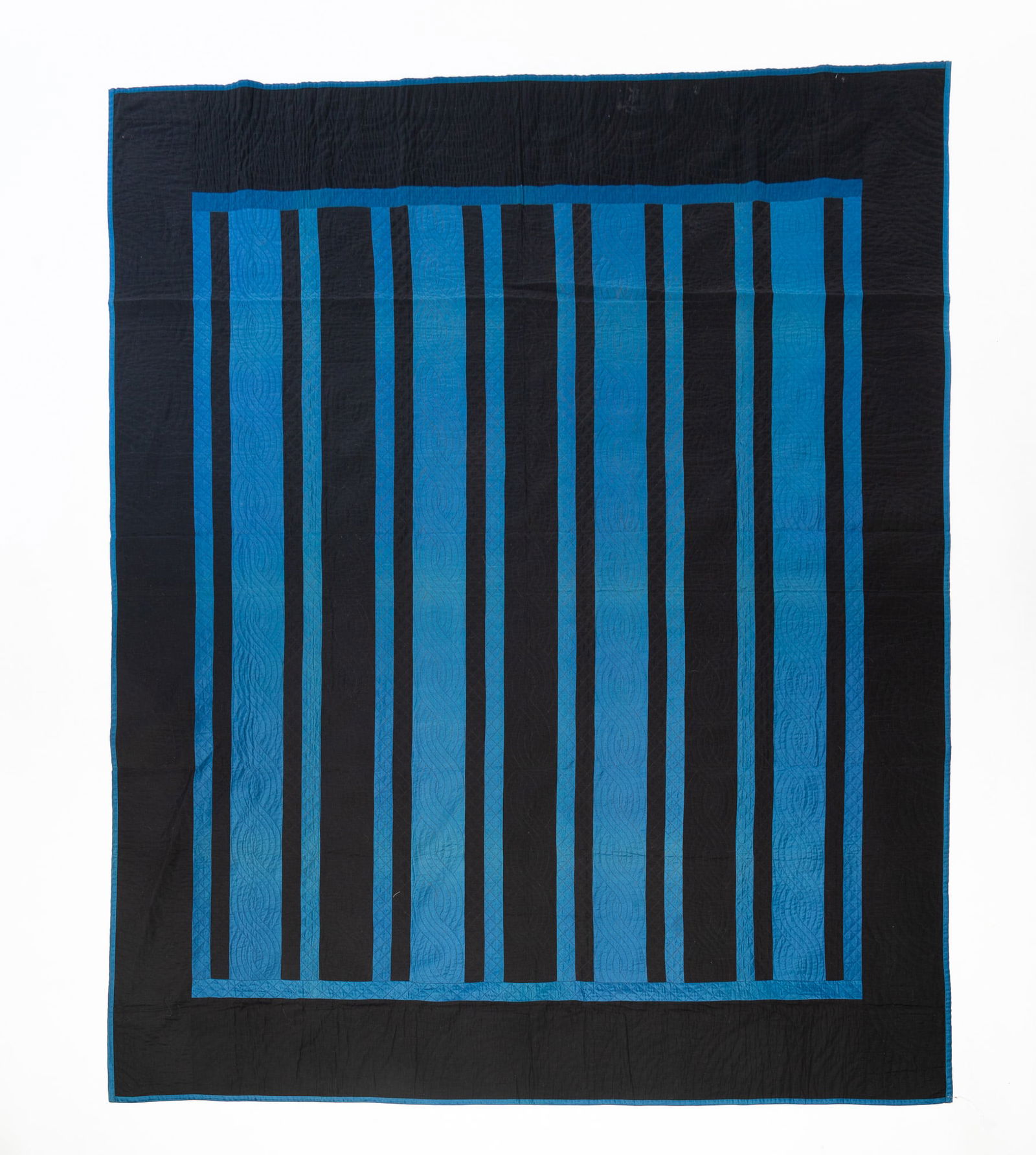 AMISH (HOLMES COUNTY, OHIO) COTTON "SPLIT BARS" QUILT. (1 of 4)