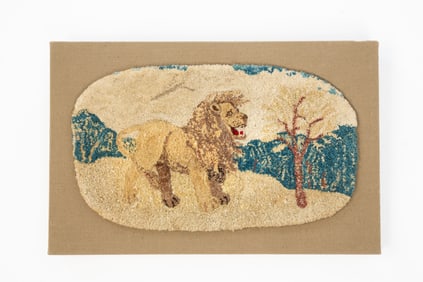 AMERICAN PICTORIAL HOOKED TABLE MAT DEPICTING A LION.