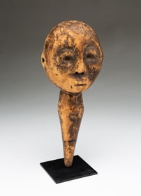 AMERICAN FOLKSY CARVED PUPPET HEAD.