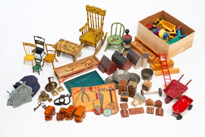 ECLECTIC COLLECTION OF MINIATURES AND TOYS.