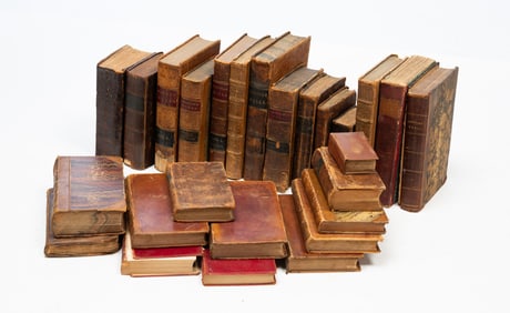 COLLECTION OF LEATHER BOUND BOOKS.