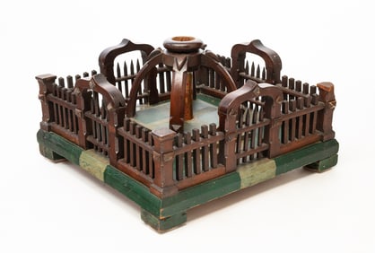 CHRISTMAS TREE STAND.