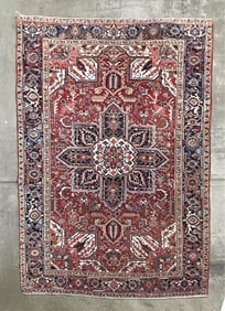 HERIZ ROOM SIZE RUG.