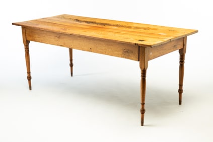 AMERICAN SHERATON BUTTERNUT HARVEST TABLE.