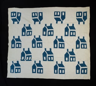 AMERICAN SCHOOLHOUSE PATTERN PIECEWORK QUILT.