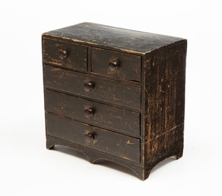 PAINTED DOLL-SIZE CHEST OF DRAWERS.