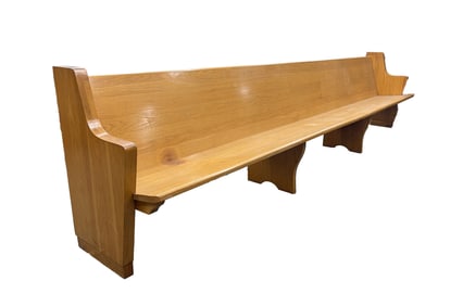 AMERICAN 12' OAK CHURCH PEW.