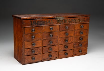 AMERICAN WATCH REPAIR CASE OF DRAWERS.