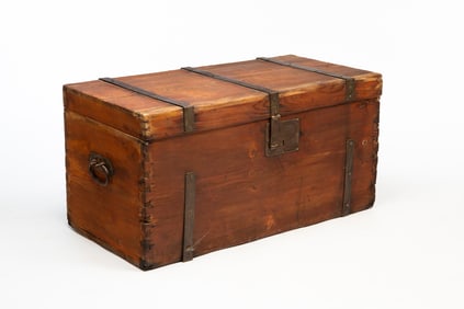 AMERICAN IRON-BOUND PINE CONESTOGA WAGON TRUNK.