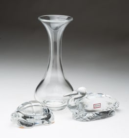THREE BACCARAT CRYSTAL ITEMS.