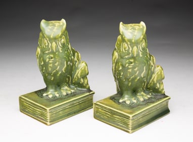 PAIR OF WILLIAM PURCELL MCDONALD (1882-1931) FOR ROOKWOOD POTTERY CO. (CINCINNATI, OHIO) OWL