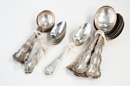 COLLECTION OF AMERICAN STERLING FLATWARE.