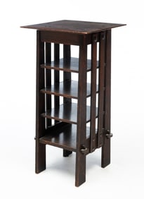 MICHIGAN CHAIR CO. (GRAND RAPIDS, MICHIGAN) ARTS AND CRAFTS QUARTERSAWN OAK FIVE-TIER STAND.