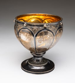 AMERICAN COIN SILVER FOOTED WASTE BOWL.