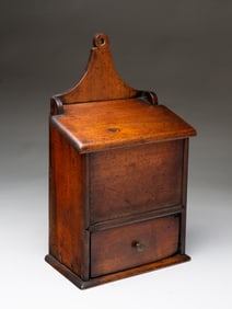 AMERICAN HANGING CANDLE BOX WITH DRAWER.
