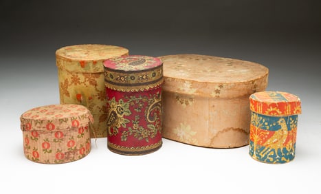 FIVE AMERICAN WALLPAPER BAND BOXES.