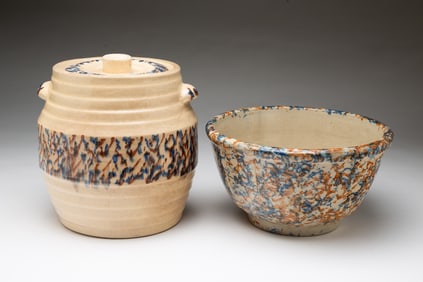 AMERICAN YELLOWWARE BOWL AND COOKIE JAR WITH SPONGE DECORATION.