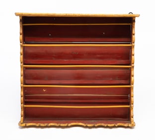 AMERICAN PAINT-DECORATED HANGING PLATE RACK.