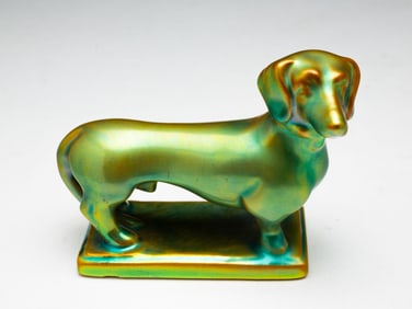 ZSOLNAY HUNGARIAN PORCELAIN DACHSUND FIGURINE.